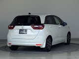 バックカメラが付いているのでバックでの車庫入れも安心です。