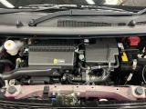 エンジンルームもクリーニング済みできれいですよ。日産の整備士がしっかりと丁寧に点検していますので安心してお乗りいただけます