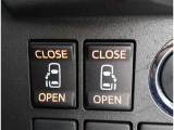 両側パワースライドドア付きだから、狭い駐車スペースなどでの 乗り降りラクラク!小さなお子さまのいるご家庭には嬉しい装備。
