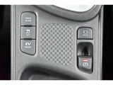 電動パーキングブレーキを搭載。スイッチ操作でパーキングブレーキを作動・解除することが可能です。