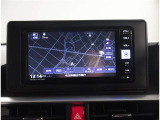 最近の主流ディスプレイオーディオです、スマホと繋いでMAP表示や音楽再生が出来ますよ♪