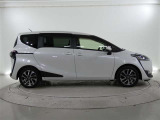 両側パワースライドドア付きだから、狭い駐車スペースなどでの 乗り降りラクラク!小さなお子さまのいるご家庭には嬉しい装備。