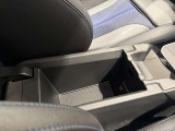 メルボルン・レッドメタリック 電動トランク ACC 禁煙車 AppleCarPlay 18インチホイール パーキングアシスト 後退アシスト バックカメラ 正規認定中古車 全国正規ディーラー保証 2年走行距離無制限