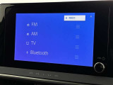 ブルートゥースに接続することにより、スマホに入ったお気に入りの音楽を車内で楽しむことができます♪あると本当に便利な機能になっています!