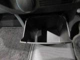 小物が入るボックスです 実際使っていただくとその便利さが伝わると思います。