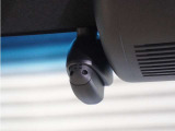 ◆ドライブレコーダー◆映像・音声などを記録する自動車用の装置です。 もしもの事故の際の記録はもちろん、旅行の際の思い出としてドライブの映像を楽しむことができます。