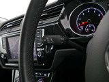 メーカー直営認定中古車 1オーナ 禁煙車 LEDライト 純正ナビ ブルートゥース接続 カープレイアンドロイドオート対応 デジタルコックピット スマートキースペア有 バックカメラ ETC アダプティブクルーズ