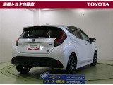 リヤバンパー下部がハの字のリヤバンパーガーニッシュでブラックアウトされ、Gメッシュのテクスチャーでワイド&ローでスポーティなリヤビューが演出されています。