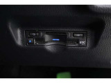 ETC車載器を装備していますので、高速道路の料金所をスムーズに通過。料金もお得になる場合があります。