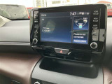 ディスプレイオーディオ搭載!スマホを繋ぐことで様々なアプリを利用できます!ハンズフリー通話や各種機能を音声操作できるので、運転中でも安心です。