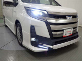 Bi-Beam LEDヘッドランプ+LEDクリアランスランプ+LEDフロントフォグランプ 少ない電力で明るく照らします☆彡