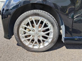 タイヤは溝が少ないですので、中古車購入時タイヤお安くヒウィゴーキャンペーンの対象になります。