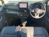 【運転席周り】収納がたくさんの使い勝手の良いインテリア