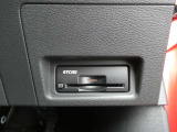 ETC付 料金所もスムーズに通れ、割引料金の適用もあります。ビルトインできれいに収まっており、見た目もスマートです。