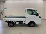 軽自動車、小型車を中心に常時300台展示車を御用意させて頂いております