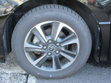 アルミホイール付きタイヤ(205/60R16)