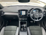 XC40 B4 AWD Rデザイン 4WD