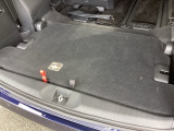 アイデア次第でいろいろな使い方ができる広くて使い勝手のいい荷室。