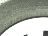 純正のホイールキャップ装着!アルミホイールとは異なり、キズが付いた時は交換で済みますので経済的ですね。