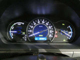 とっても見やすいメーターです。夜間時はラグジュアリーな気分にさせてくれる照明が魅力ですので、夜のドライブも楽しみになりますよ♪