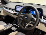 ☆センターパネルを運転席側に僅かに傾けたBMW独特のインパネ☆【駆け抜ける歓び】はここからもスタートしております☆
