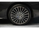 メルセデスの認定中古車「サーティファイドカー」では、万一お車が故障した場合も、ご購入後1年間もしくは2年間※は走行距離にかかわらずメルセデス・ベンツ正規サービスネットワークで無料修理いたします