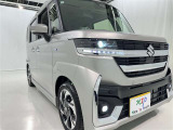 フォグランプ装着車です。暗い夜道の車両前方を明るく照らします