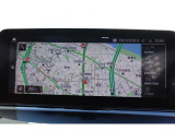 クルマの頭脳ともいえる、管理システム、iDrive。ナビだけではなく、オーディオ操作や車両情報の表示などをコントロールできます。便利さと安全性の向上にも繋がっています。
