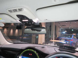 車内は落ち着いたライトグレーの天井生地です。明るい色合いで、車内空間を広く見せる効果があります☆