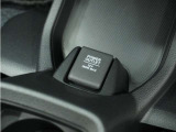 ◆12V電源ソケット◆スマートフォンの充電等にも便利な電源ソケット!使いやすい場所に装備されています。