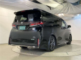 「中古車ハイブリッド保証」ハイブリッド機構を無償で保証します。保証期間は、初度登録年月から10年、またはロングラン保証が終了後3年間。ただし累計走行距離が20万km以内です。