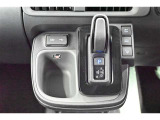 ご不明な点や疑問がございましたらお気軽にスタッフまでお問い合わせ下さいね!車両状態からアフターメンテナンスのことまで何でもどうぞ☆