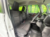運転席シート廻りは使用感も少なく、良好な状態となっています。丁寧に使われていたことがよくわかりますね。