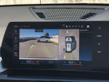 リアビューカメラ、トップビュー+サイドビューカメラ名前の通り車体後方を映し出すカメラと、車両周辺を真上から見た画像を合成して表示するカメラです。もちろんサイドビューカメラも付属します。
