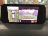 狭い場所での駐車やすれ違いなどでより的確な運転操作に役立つ360&deg;ビューモニターが装備されています。