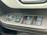 運転席窓操作部スイッチの画像です。