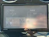 テレビ映像を停車中に視聴でき、休憩時間や待ち合わせの合間にも活用できます。受信状況を画面で確認できるため、停車時の車内時間を過ごす際に便利な装備です。