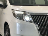 LEDヘッドライトです。デザイン性がよくとても明るいので、夜間の走行や悪天候でも安心です。しかも長寿命!