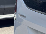 メルセデス・ベンツのボディ構造は衝撃吸収スペースを十分確保することで万が一衝突してしまった際の衝撃を瞬時に逃がします。さらに頑丈なフレームがあり、人の乗車しているコックピットを守ります。