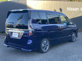 プライバシ-ガラスが装備されています。外を見るときは気にならずに、後方車両から車内が見えにくい設計です。