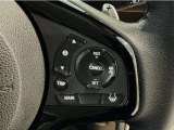 【アダプティブ・クルーズ・コントロール】予め設定した車速内でクルマが自動的に加減速。 前走車との適切な車間距離を維持しながら追従走行し、高速道路でのドライバーの疲労を軽減してくれる嬉しい機能付♪
