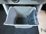 様々な箇所に収納に便利なBOXが付いて便利です