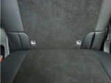 ◆ISOFIX◆シートベルトいらずでチャイルドシートと固定金具を連結するだけでガッチリ固定できます。