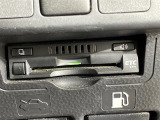 【ETC】有料道路を利用する際に料金所で停止することなく通過できる、ETC車載器(ノンストップ自動料金収受システム機器)が装備されています。セットアップを行うことで利用可能になります。