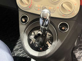 珍しいシフトパターンですがAT免許で運転も楽々♪