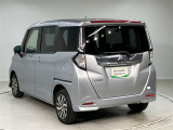 広い展示場にゆったりと展示をしております。ベビーカーでもゆっくりと車をご覧いただけますよ!