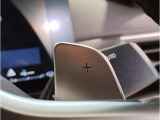 【パドルシフト付】Mマルチステアホイルに付随する「パドル・シフト」F1マシン感覚でシフトチェンジが可能となりよりドライビングの楽しさを演出します