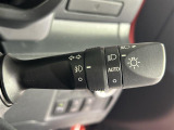 【オートライト(AUTO)】外の明るさをシステムが感知して、自動でヘッドライトが点灯します!ヘッドライトをつけ忘れを防ぐ便利機能です。