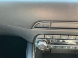 運転席と助手席にはシートヒーターはもちろんのこと、ベンチレーションも付いておりますので季節問わず快適にお過ごしいただけます。
