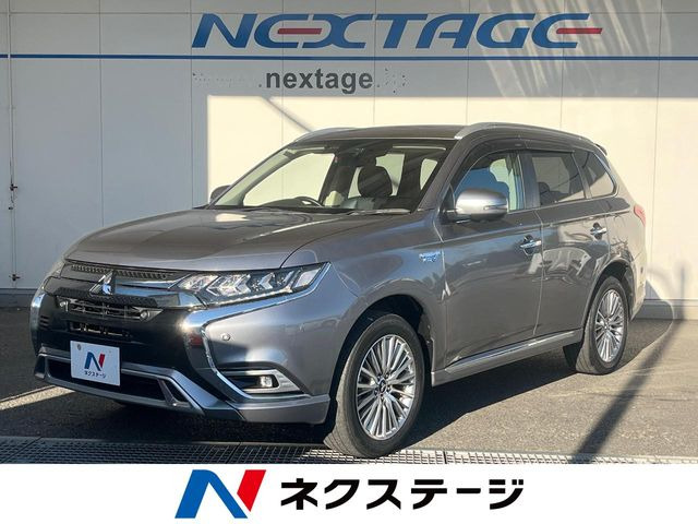 アウトランダーPHEV 2.4 G プラスパッケージ 4WD 